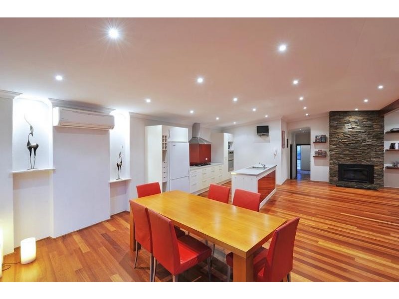 15 Barnsley Road, Mount Claremont WA 6010