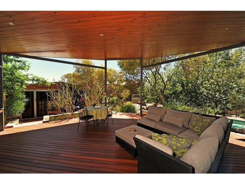 15 Barnsley Road, Mount Claremont WA 6010