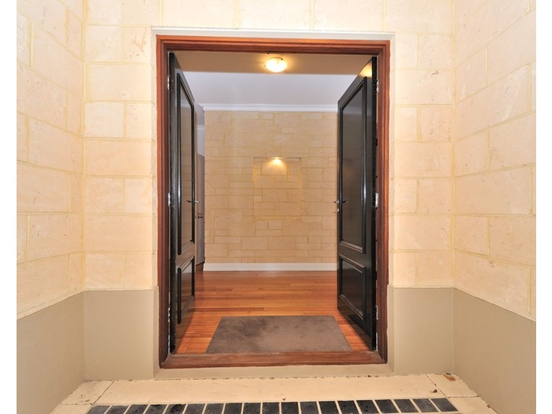 10 The Cutting, Mosman Park WA 6012