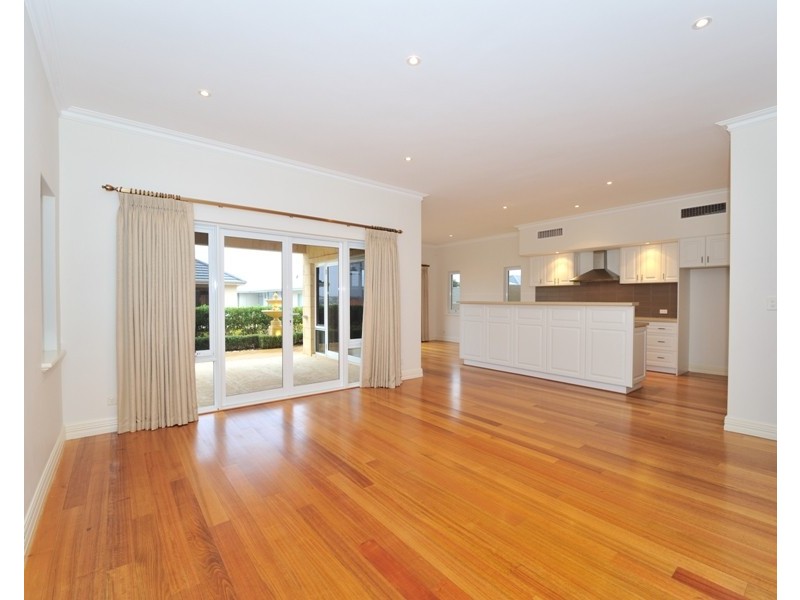 10 The Cutting, Mosman Park WA 6012