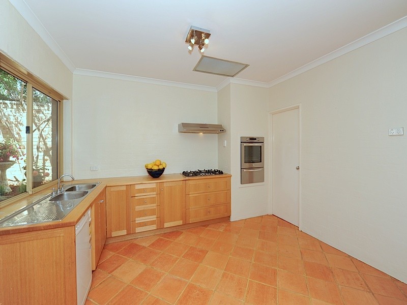 12A Salisbury, Cottesloe WA 6011