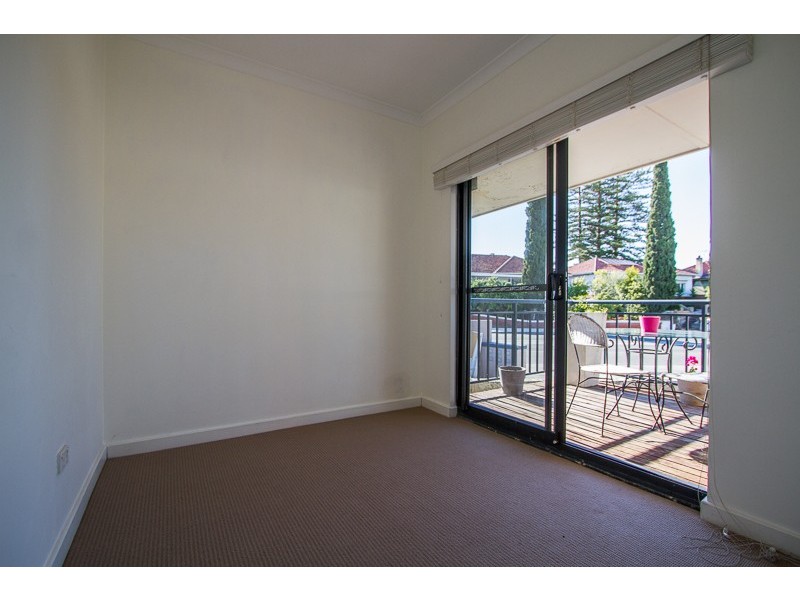 4/412 Stirling Highway, Cottesloe WA 6011