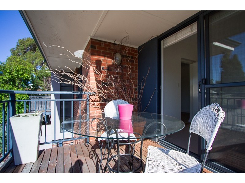 4/412 Stirling Highway, Cottesloe WA 6011