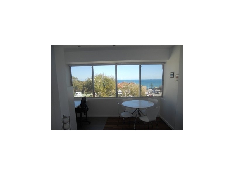 21/15 Eric Street, Cottesloe WA 6011