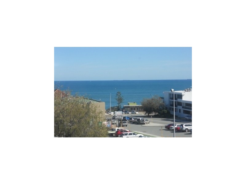21/15 Eric Street, Cottesloe WA 6011