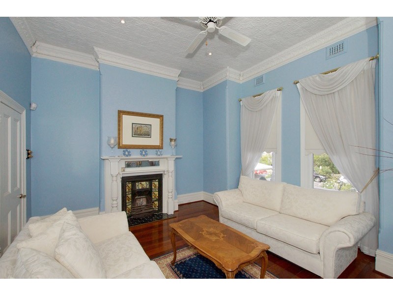 7 Freshwater Parade, Claremont WA 6010