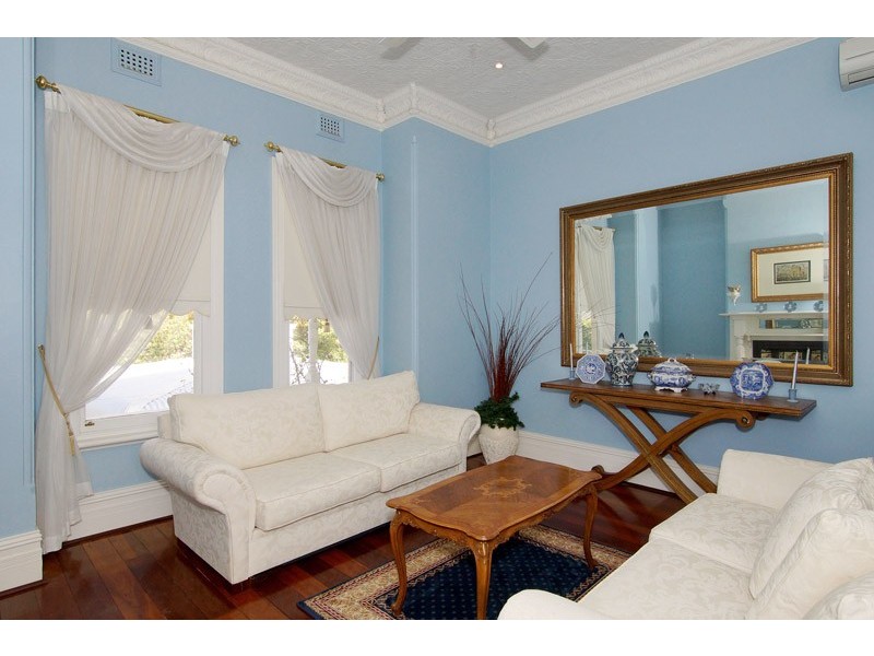 7 Freshwater Parade, Claremont WA 6010