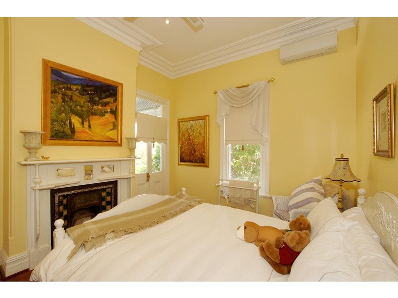 7 Freshwater Parade, Claremont WA 6010