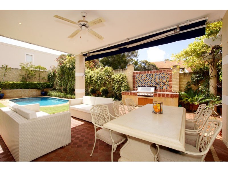 7 Freshwater Parade, Claremont WA 6010