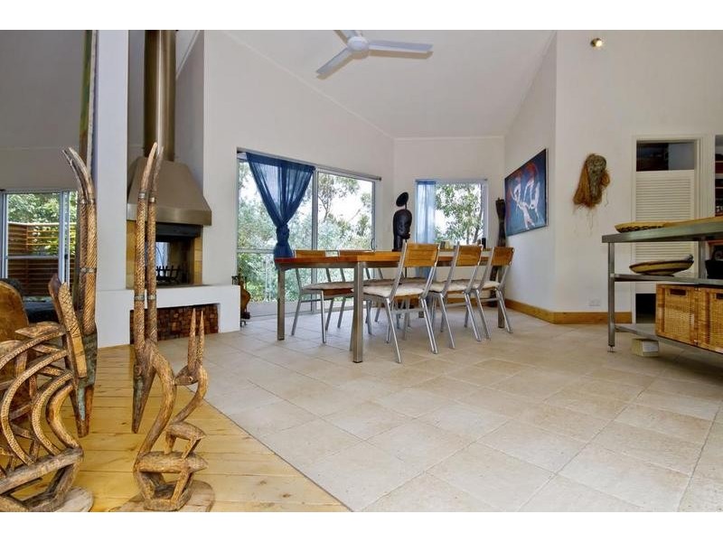 16 Hooley Street, Swanbourne WA 6010