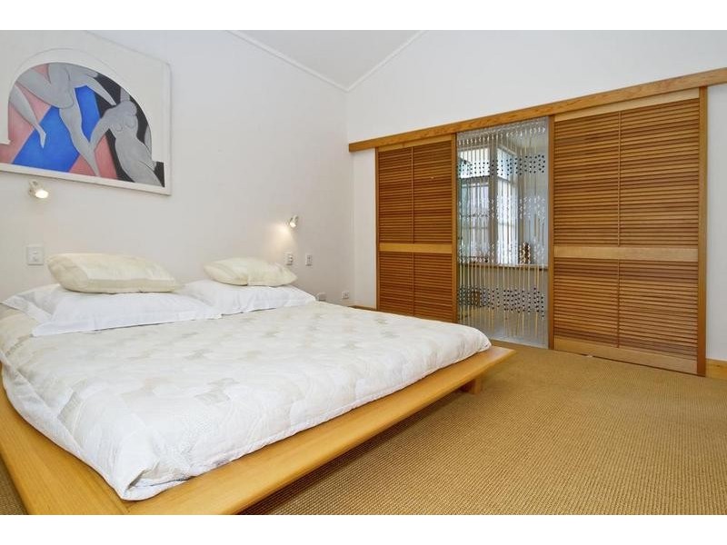 16 Hooley Street, Swanbourne WA 6010