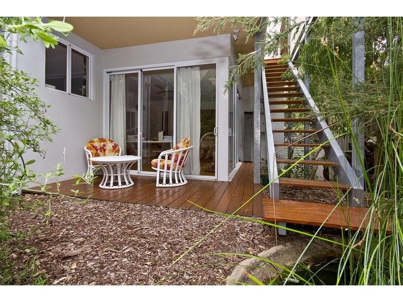 16 Hooley Street, Swanbourne WA 6010