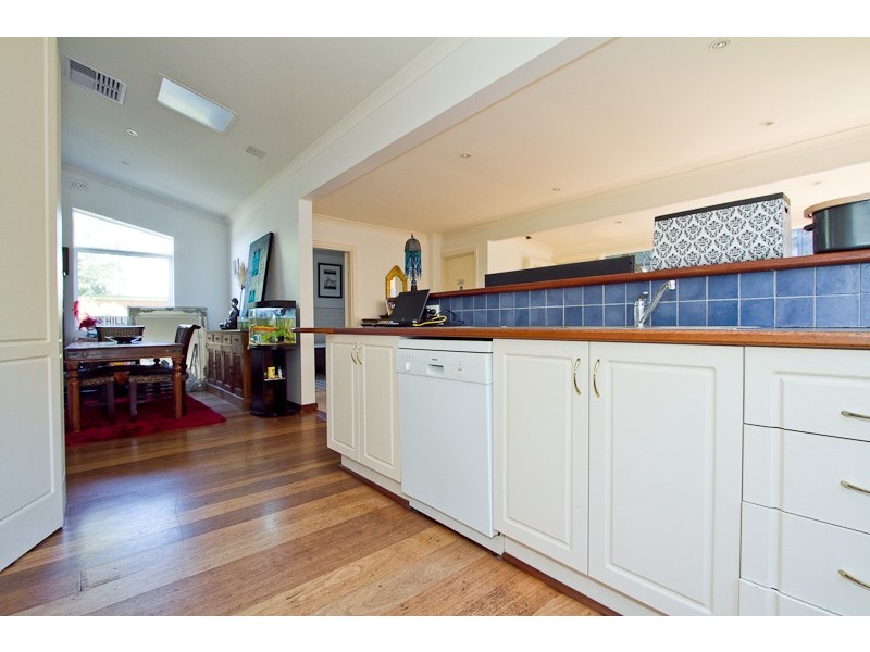 101 Curtin Ave, Cottesloe WA 6011