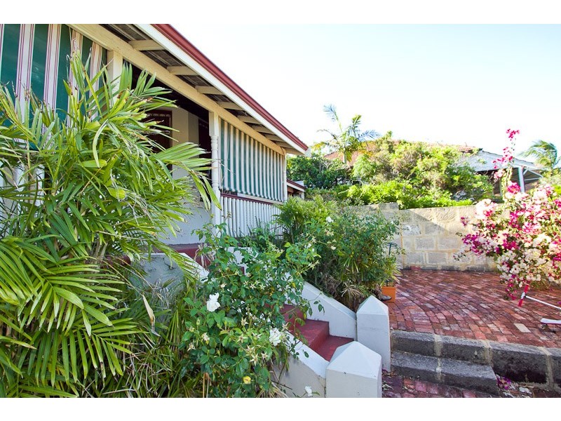 101 Curtin Ave, Cottesloe WA 6011