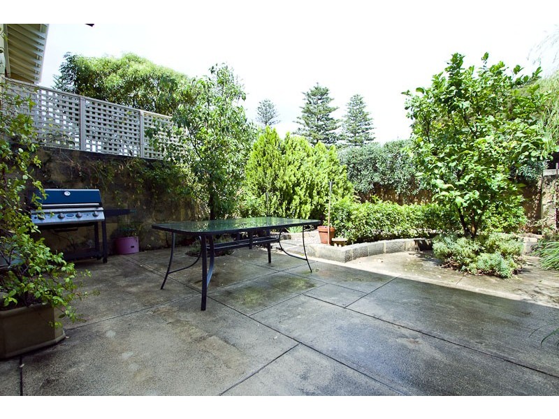 4/22 Salvado Street, Cottesloe WA 6011