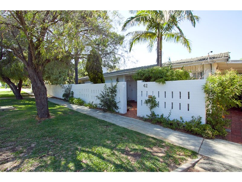 42 Johnston Street, Peppermint Grove WA 6011