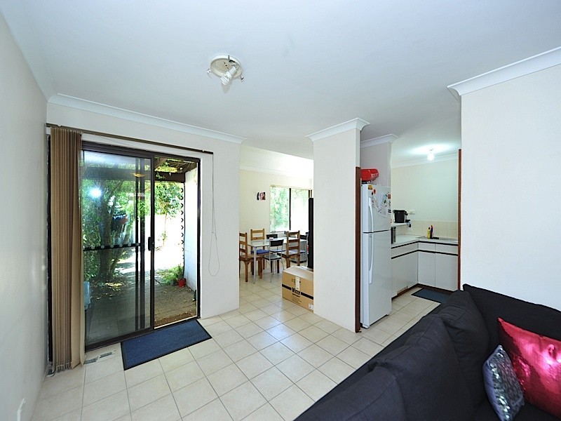 8/89 Davies Road, Claremont WA 6010
