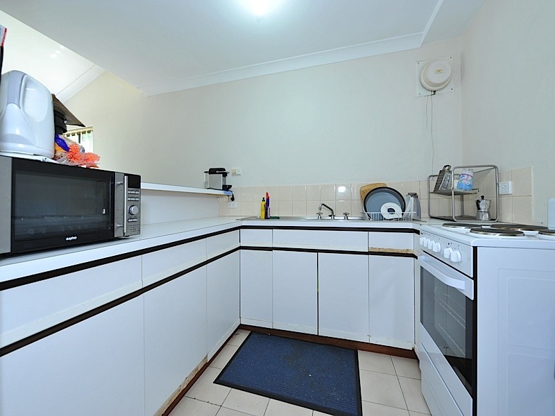 8/89 Davies Road, Claremont WA 6010