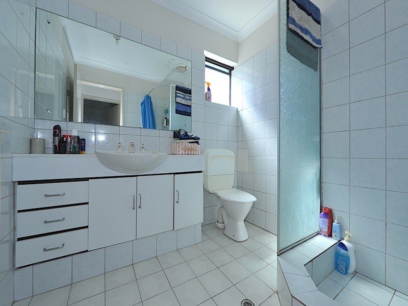 8/89 Davies Road, Claremont WA 6010
