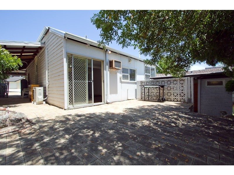 24 Roseberry Ave, South Perth WA 6151