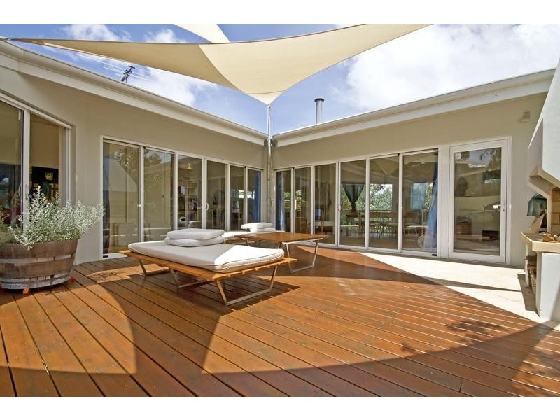 16 Hooley Street, Cottesloe WA 6011