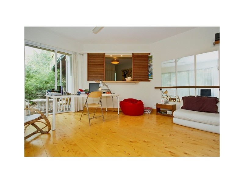 16 Hooley Street, Cottesloe WA 6011