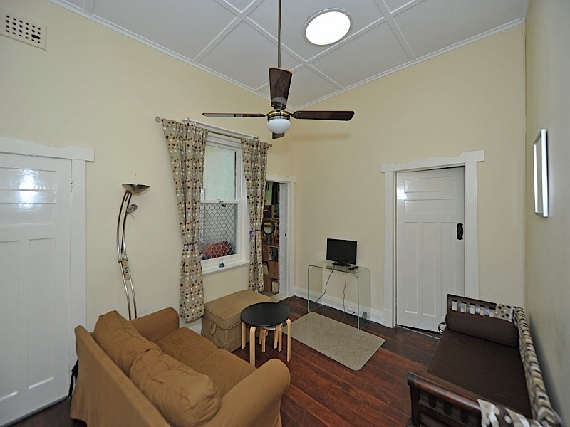 17 Kitchener Street, Nedlands WA 6009