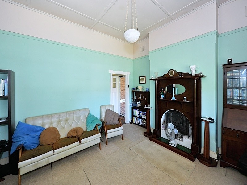 17 Kitchener Street, Nedlands WA 6009