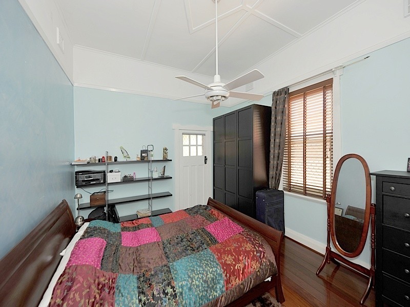 17 Kitchener Street, Nedlands WA 6009