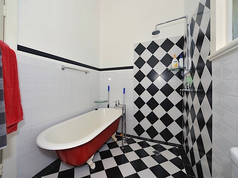 17 Kitchener Street, Nedlands WA 6009