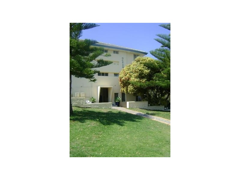 19/15 Eric Street, Cottesloe WA 6011