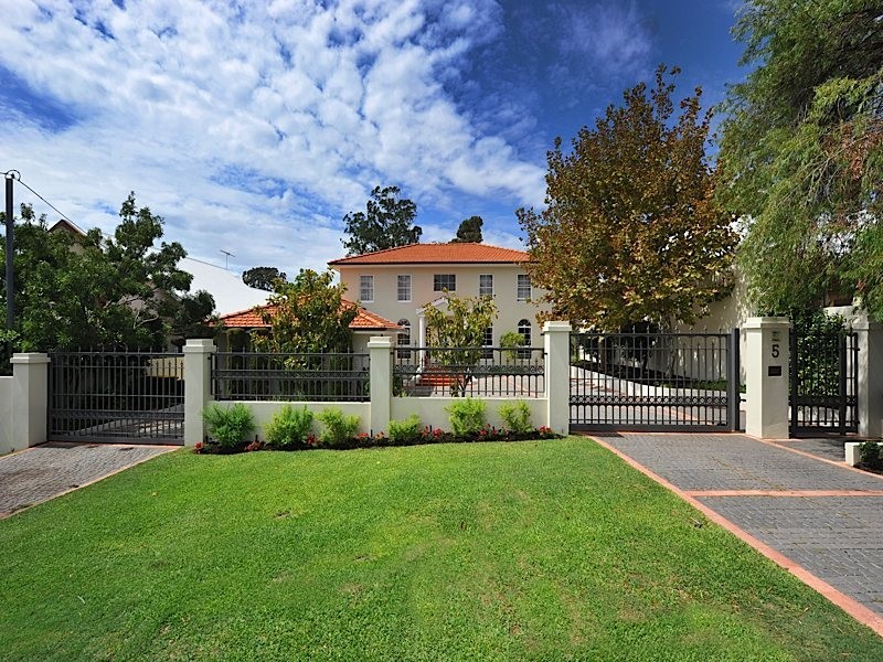 5 Briggs Street, Mosman Park WA 6012