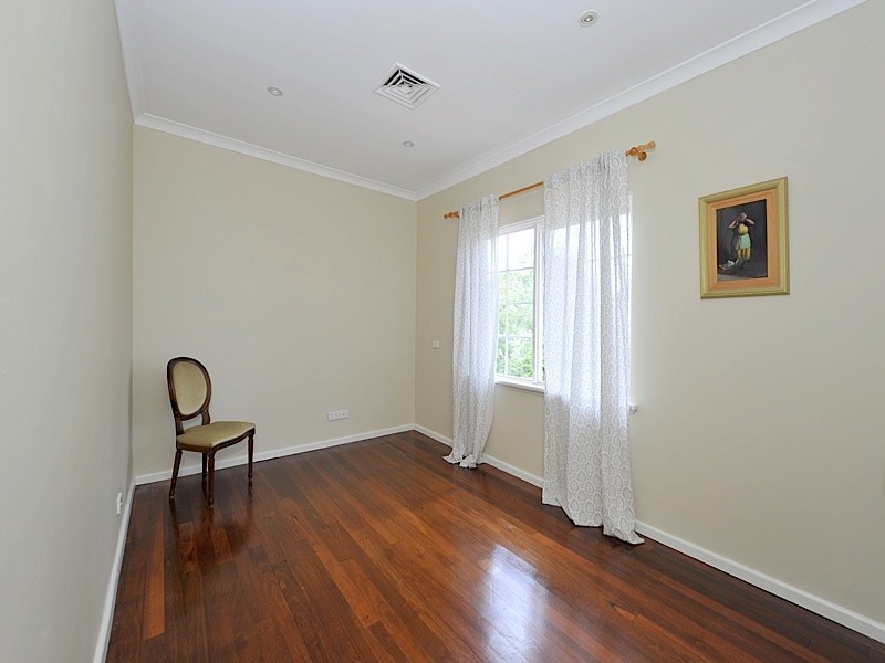 5 Briggs Street, Mosman Park WA 6012