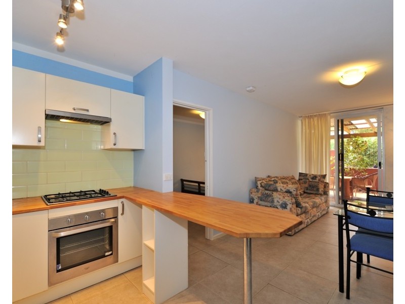 3/4 Dover Court, Mosman Park WA 6012