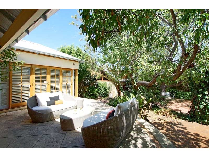 353 Marmion Street, Cottesloe WA 6011