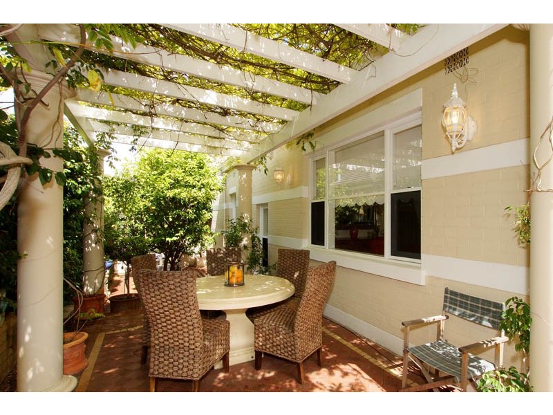 7 Freshwater Parade, Claremont WA 6010