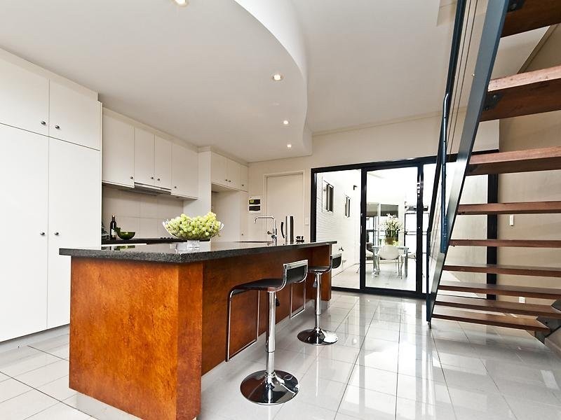 2/420 Roberts Road, Subiaco WA 6008