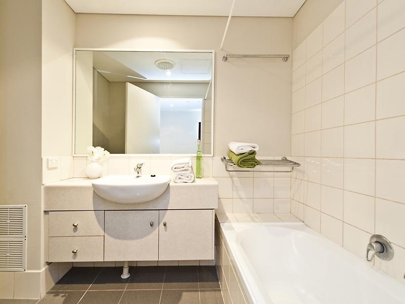 2/420 Roberts Road, Subiaco WA 6008