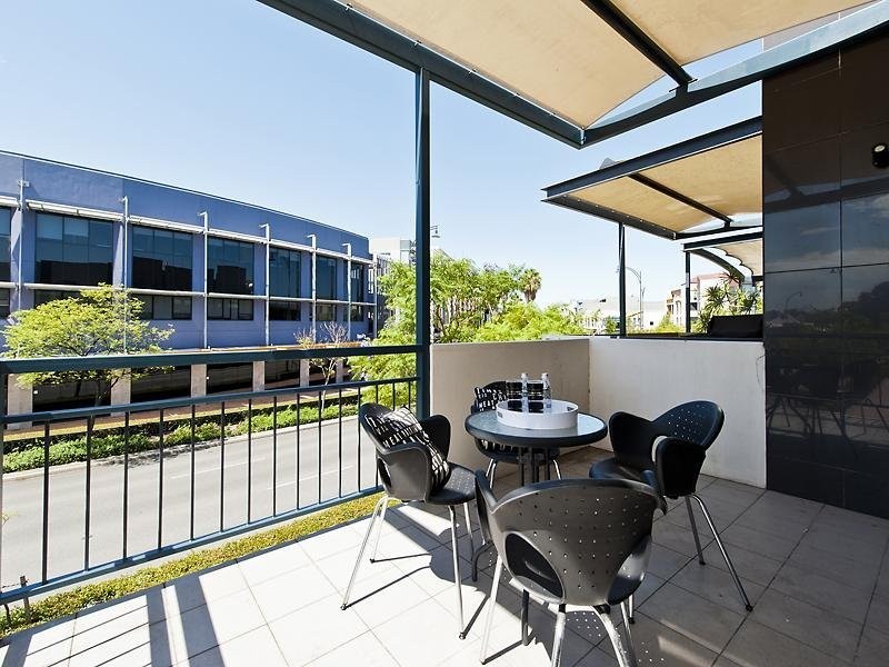 2/420 Roberts Road, Subiaco WA 6008