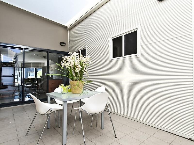 2/420 Roberts Road, Subiaco WA 6008