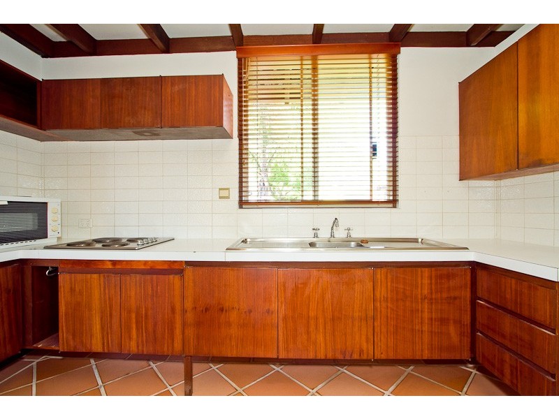 2/25 Comer Street, Como WA 6152