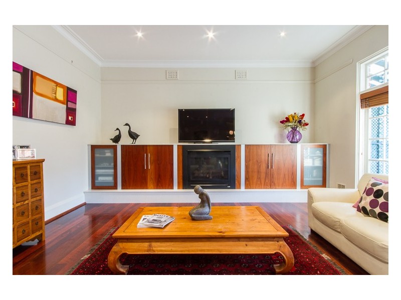 35 Langham Street, Nedlands WA 6009