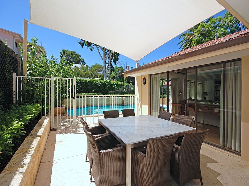 6 Dalgety Street, Cottesloe WA 6011