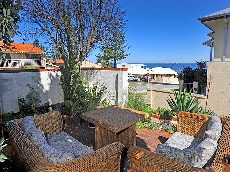 4/8 Avonmore Terrace, Cottesloe WA 6011