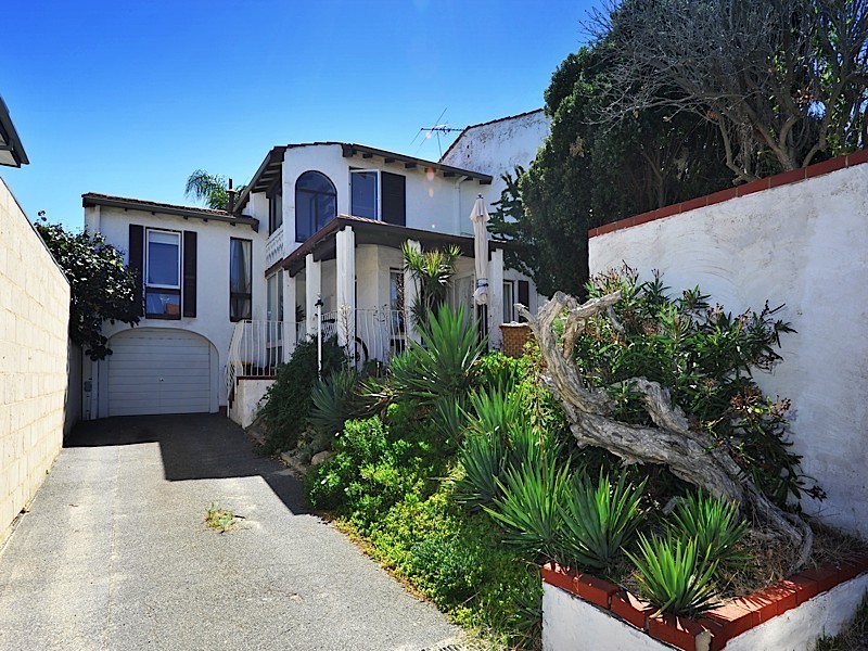 4/8 Avonmore Terrace, Cottesloe WA 6011