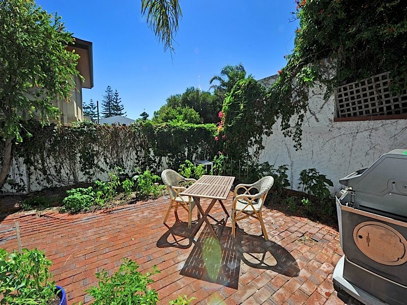 4/8 Avonmore Terrace, Cottesloe WA 6011