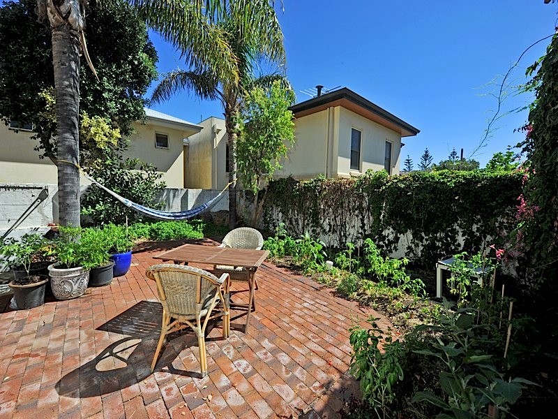 4/8 Avonmore Terrace, Cottesloe WA 6011