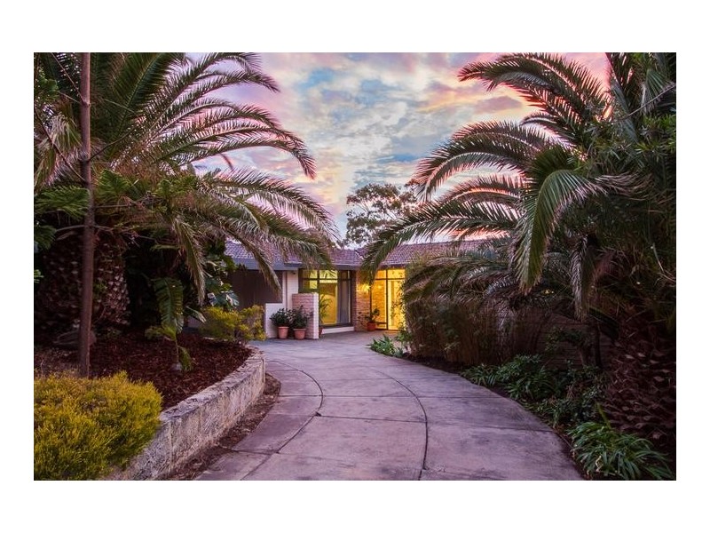 83 Kalinda Drive, City Beach WA 6015