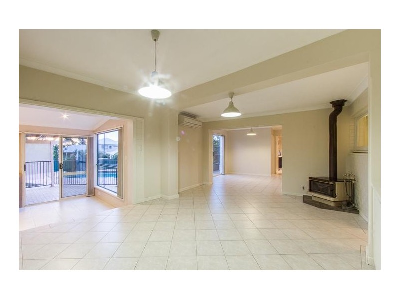 83 Kalinda Drive, City Beach WA 6015