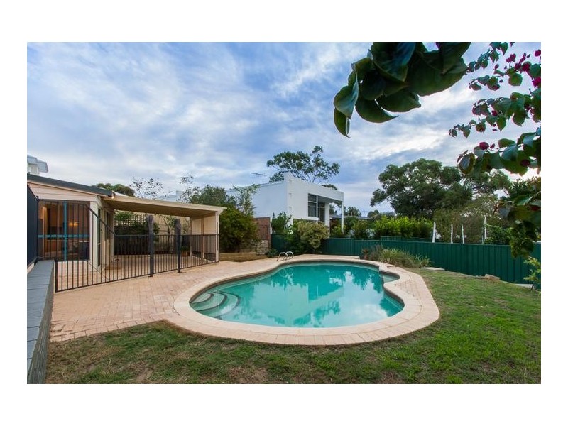 83 Kalinda Drive, City Beach WA 6015